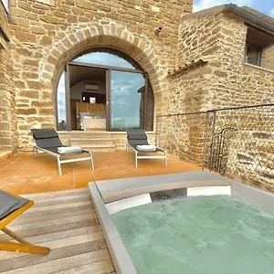 Torre Medieval De Queralt & Apartamento